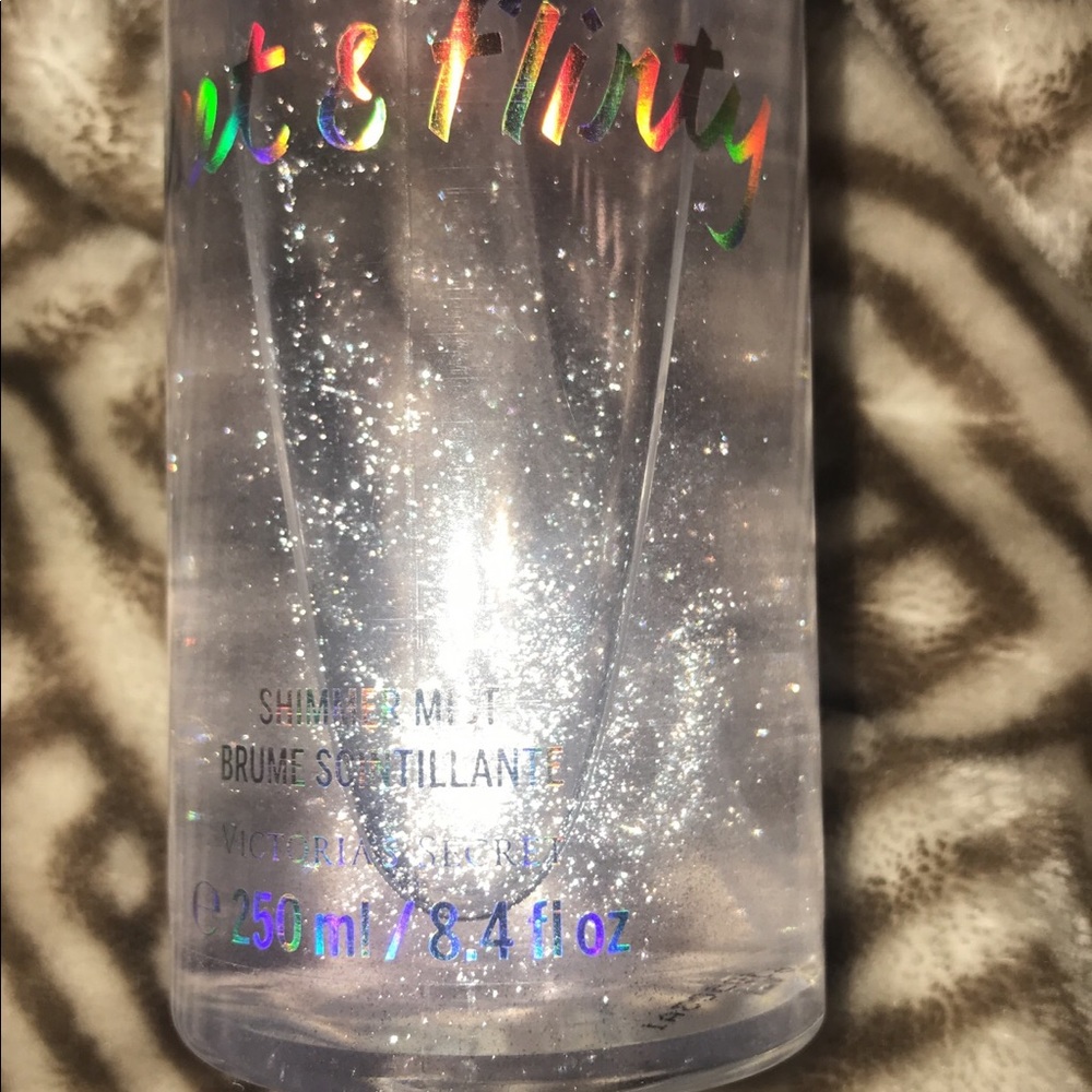 PINK sweet & flirty shimmer mist